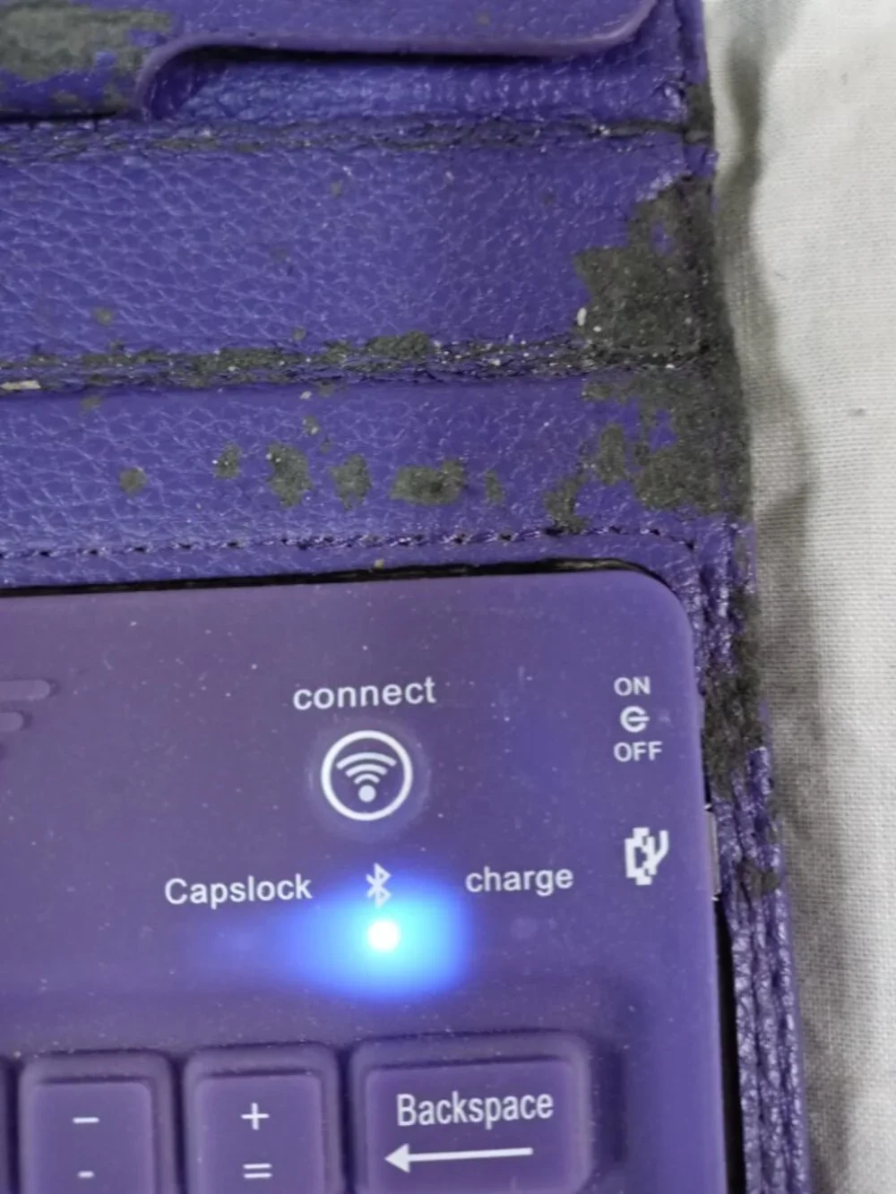 Purple Tablet Case With Bluetooth Mini Charging Keyboard Electronic in Good Cond